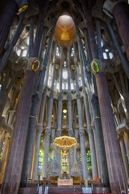 “A Sagrada Família” Uma Obra-Prima de Arte Bizantina em Mosaicos Brilhantes!