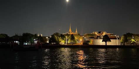  O Canto do Rio Chao Phraya, Uma Sinfonia de Cores Vibrantes e Texturas Surpreendentes!