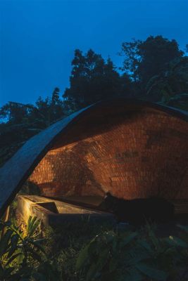 Pavilhão da Felicidade Eterna - Uma Exploração Vibrante da Natureza e da Harmonia Interior!